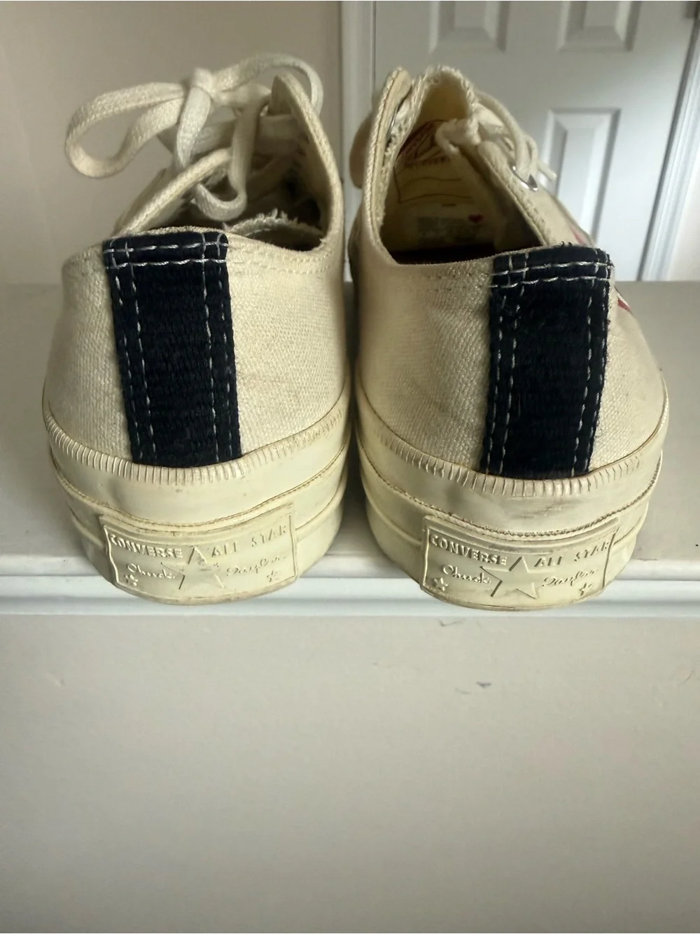 Comme des Garcons PLAY Cream Low-Top Sneakers with Red Heart